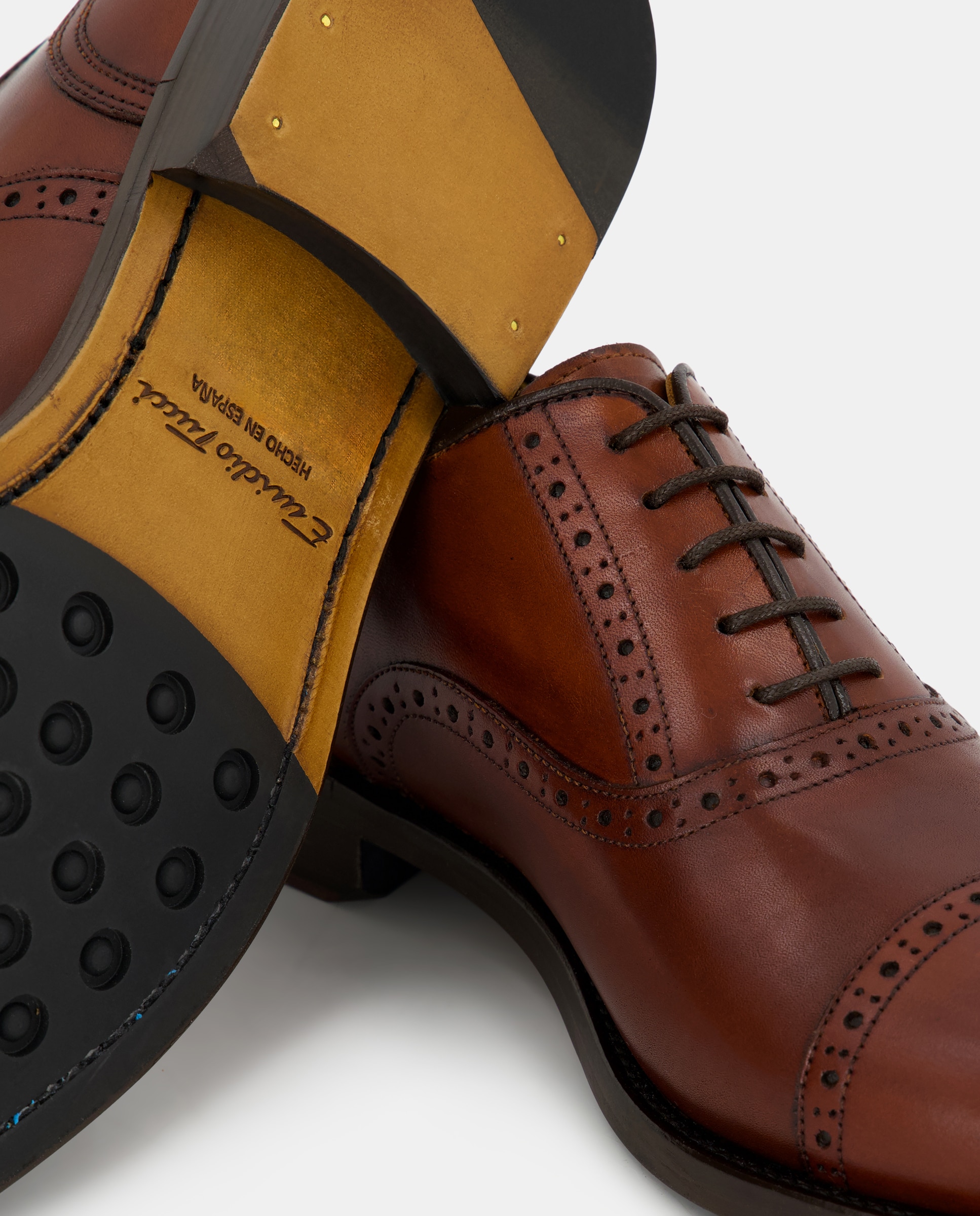 Sapatos de Atacadores com Rendilhados e em Pele Castanho-5