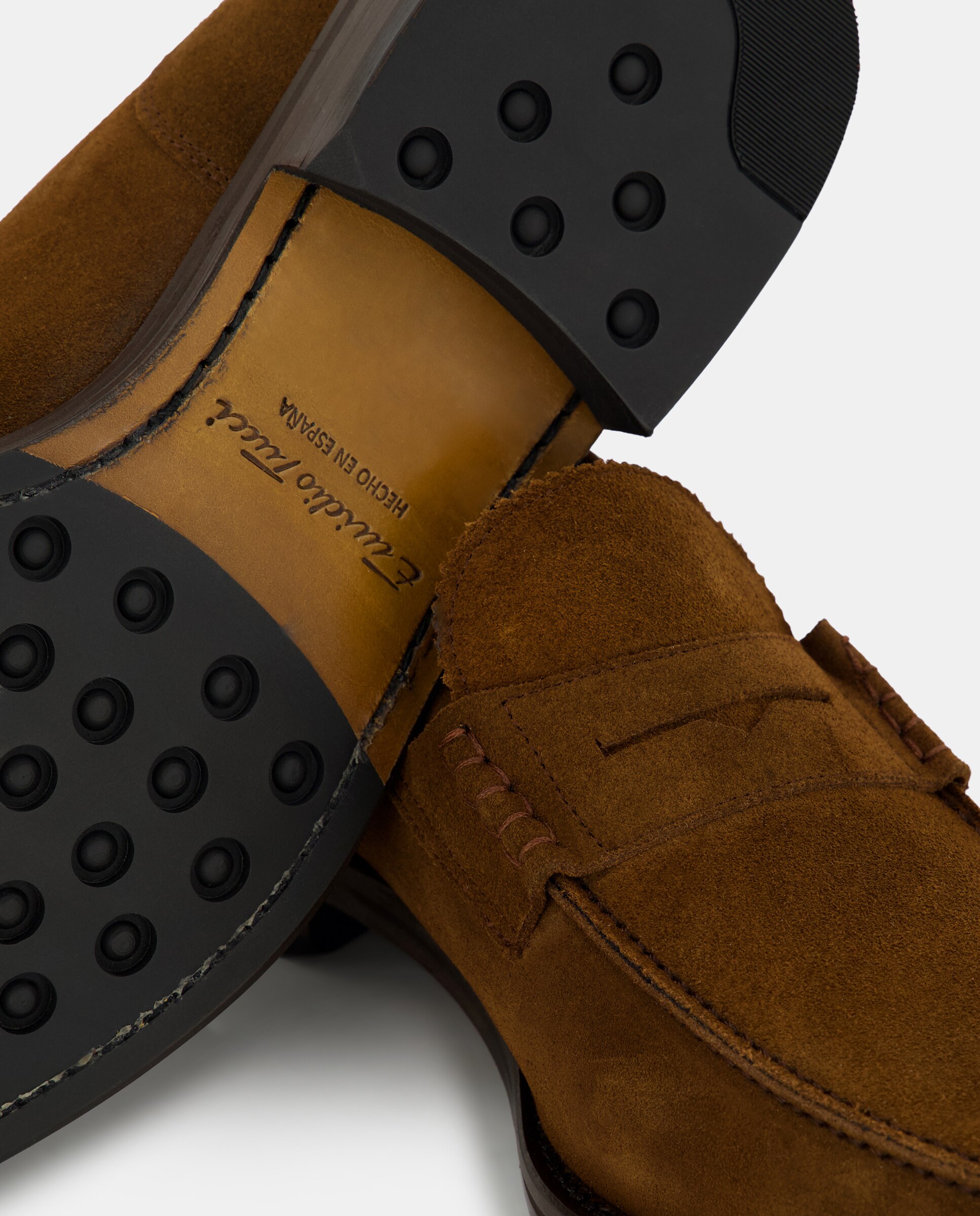 Mocassins em Pele com Travessão Castanho-5