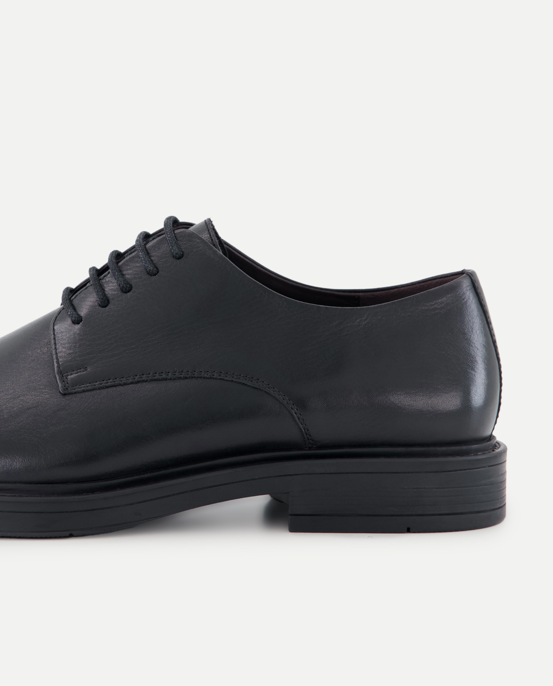 Sapatos em Pele Lisa com Atacadores Preto-5