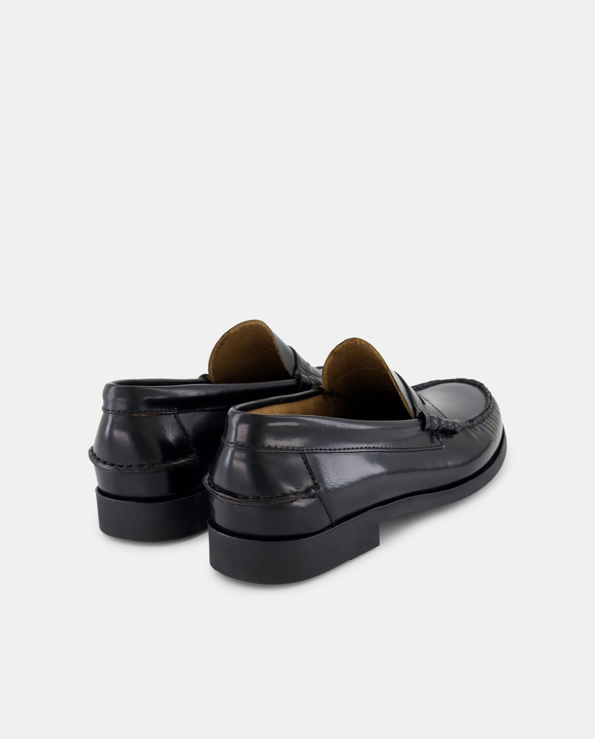 Mocassins com Bordão, Adorno de Travessão e em Pele - Preto Preto-3