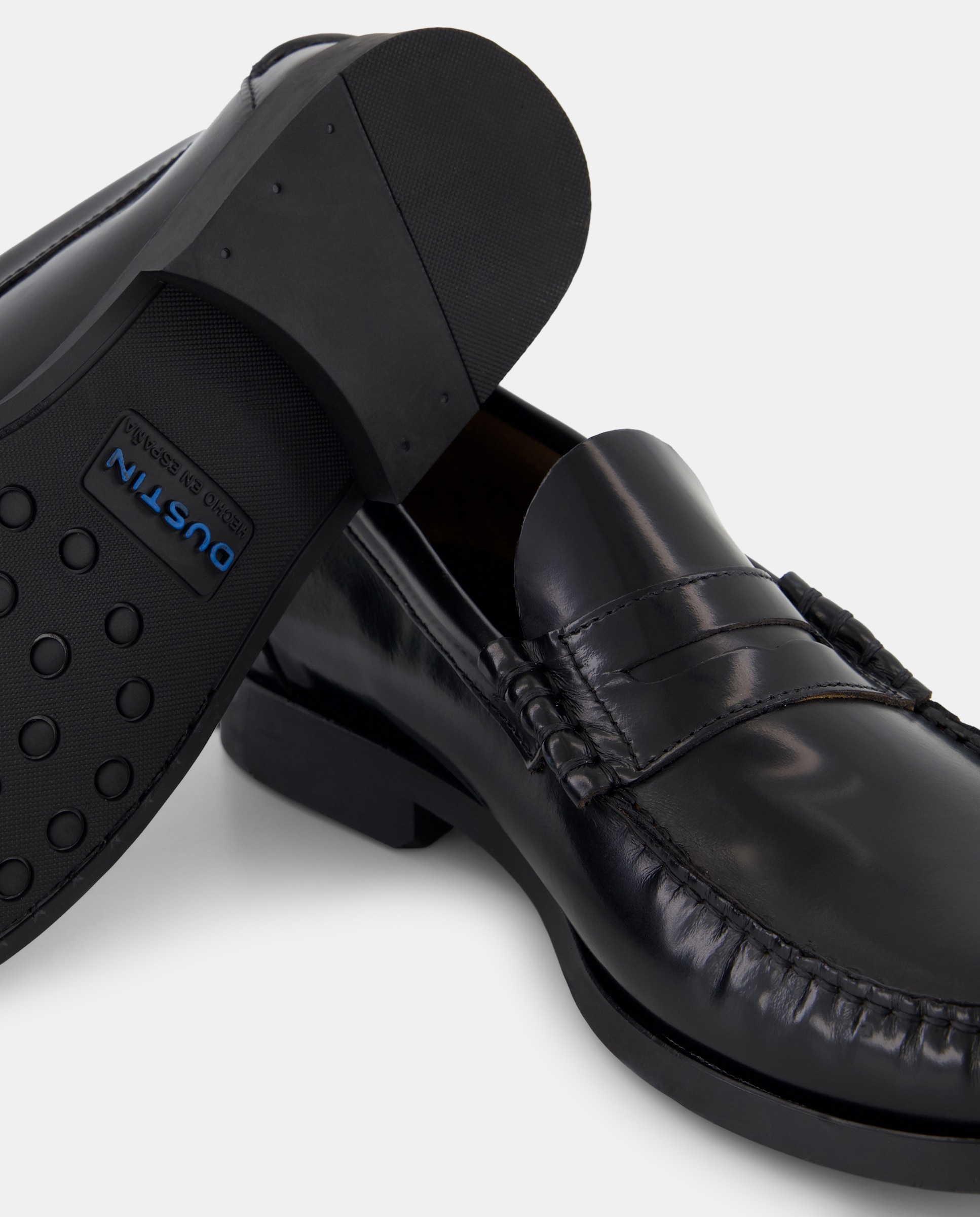 Mocassins com Bordão, Adorno de Travessão e em Pele - Preto Preto-5