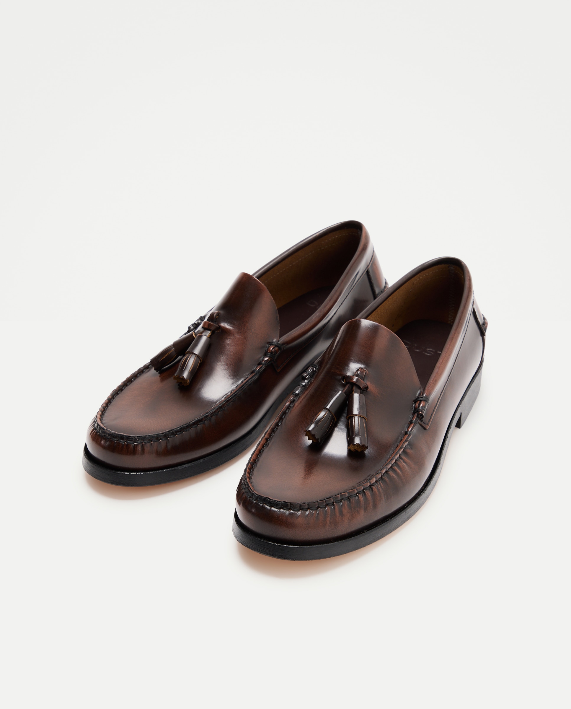 Mocassins com Borlas Florentik Castanho-2