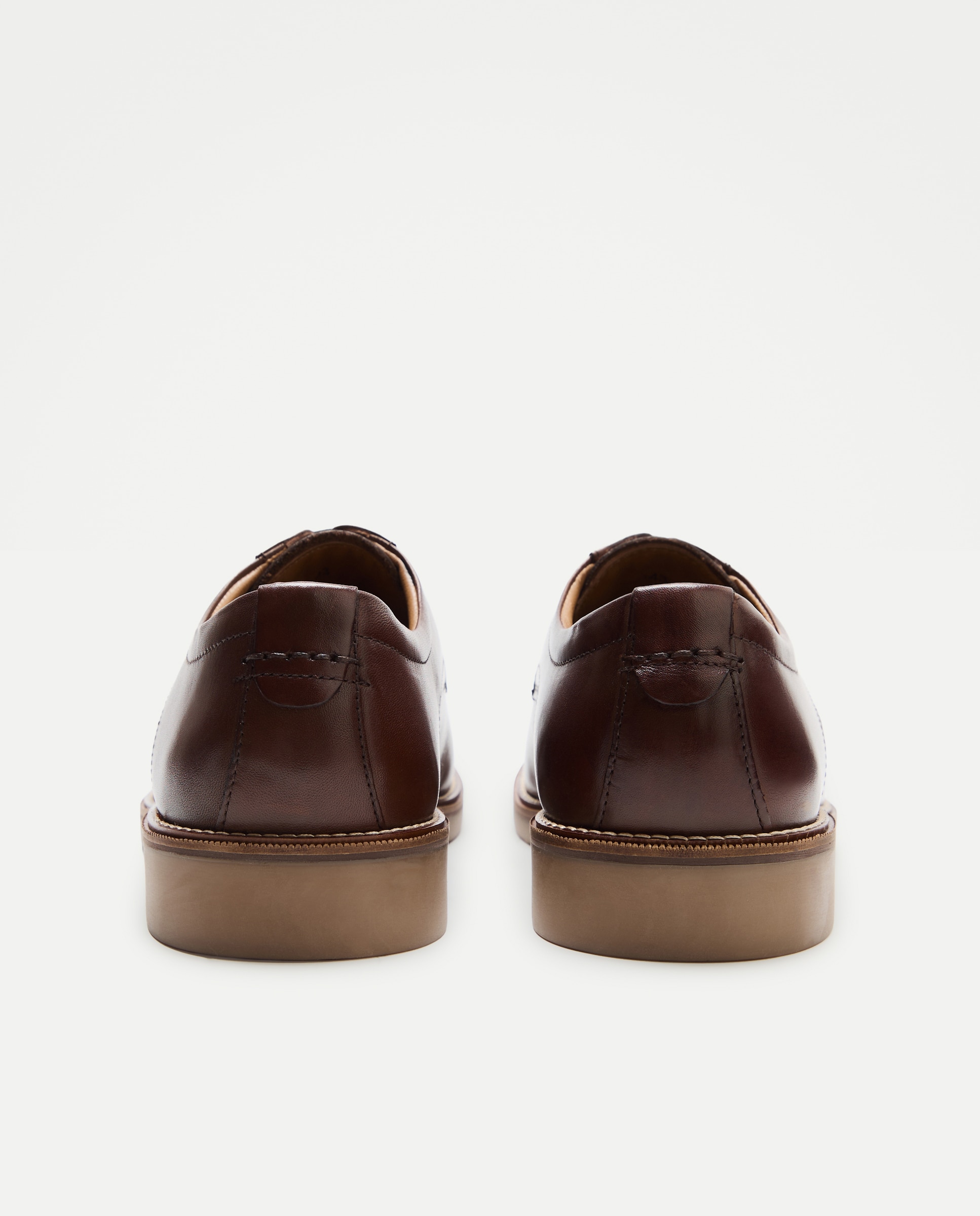 Bluchers em Pele com Sola de Borracha Torrado-3