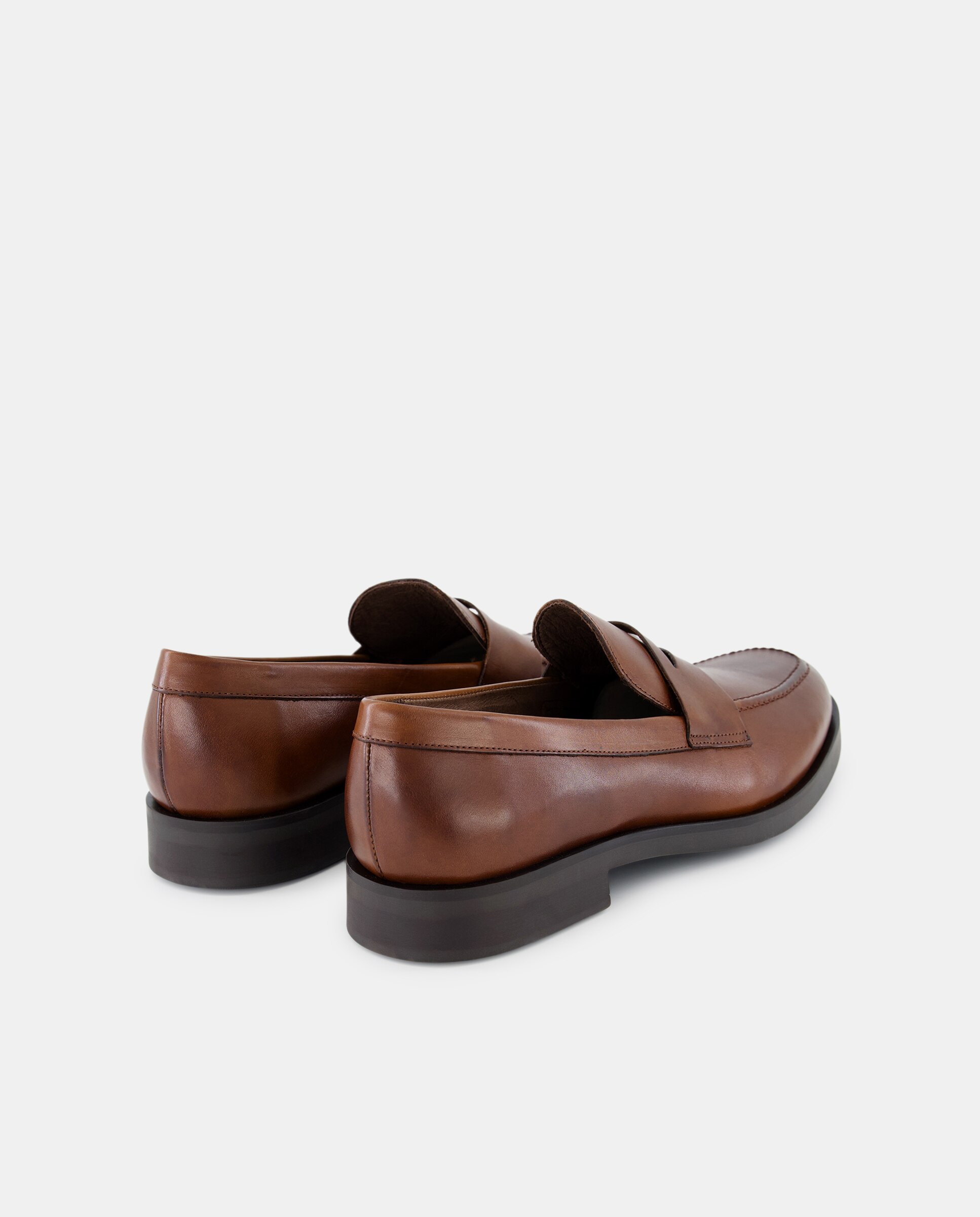 Mocassins em Pele com Travessão Couro-3