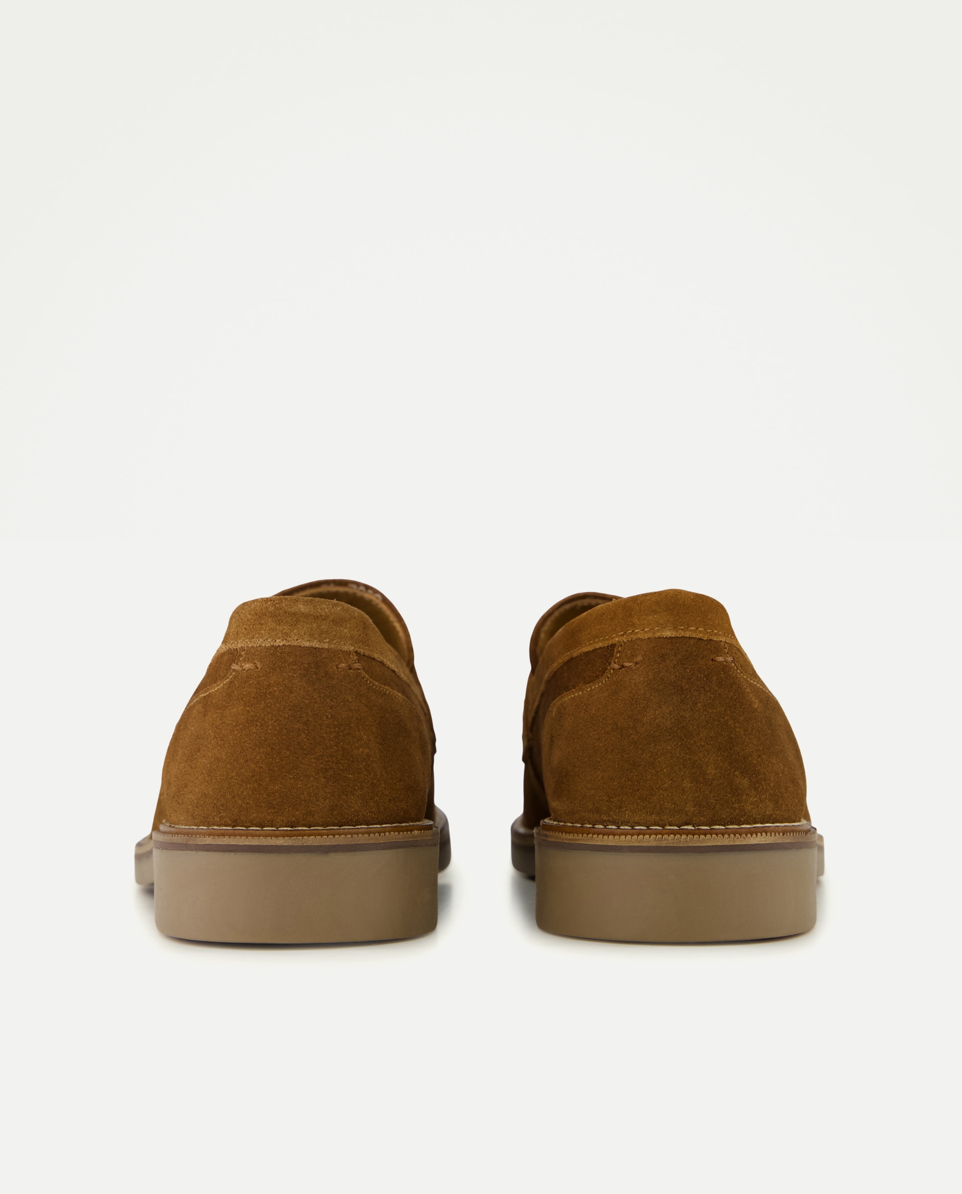 Mocassins com Travessão e Sola de Borracha Torrado-3