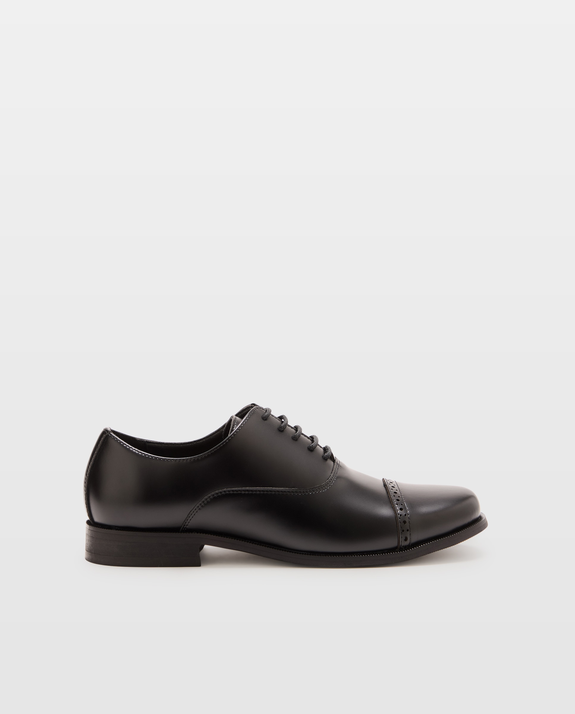 Imagem 0 de Sapatos em Pele com Atacadores