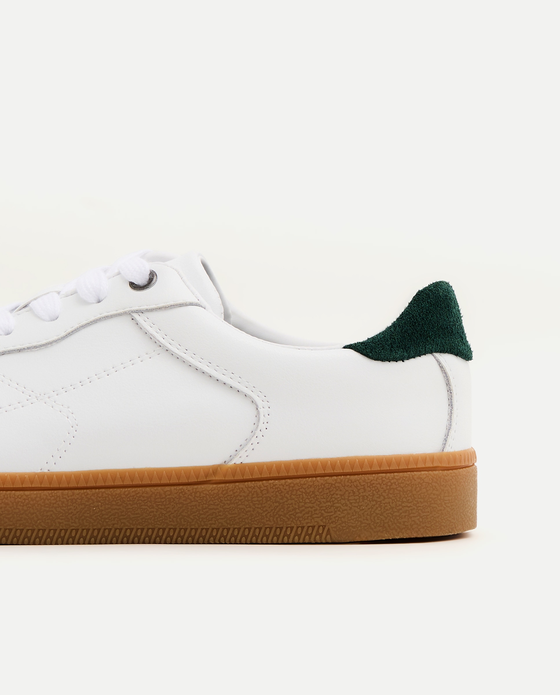Sapatilhas Desportivas em Pele Branco-5