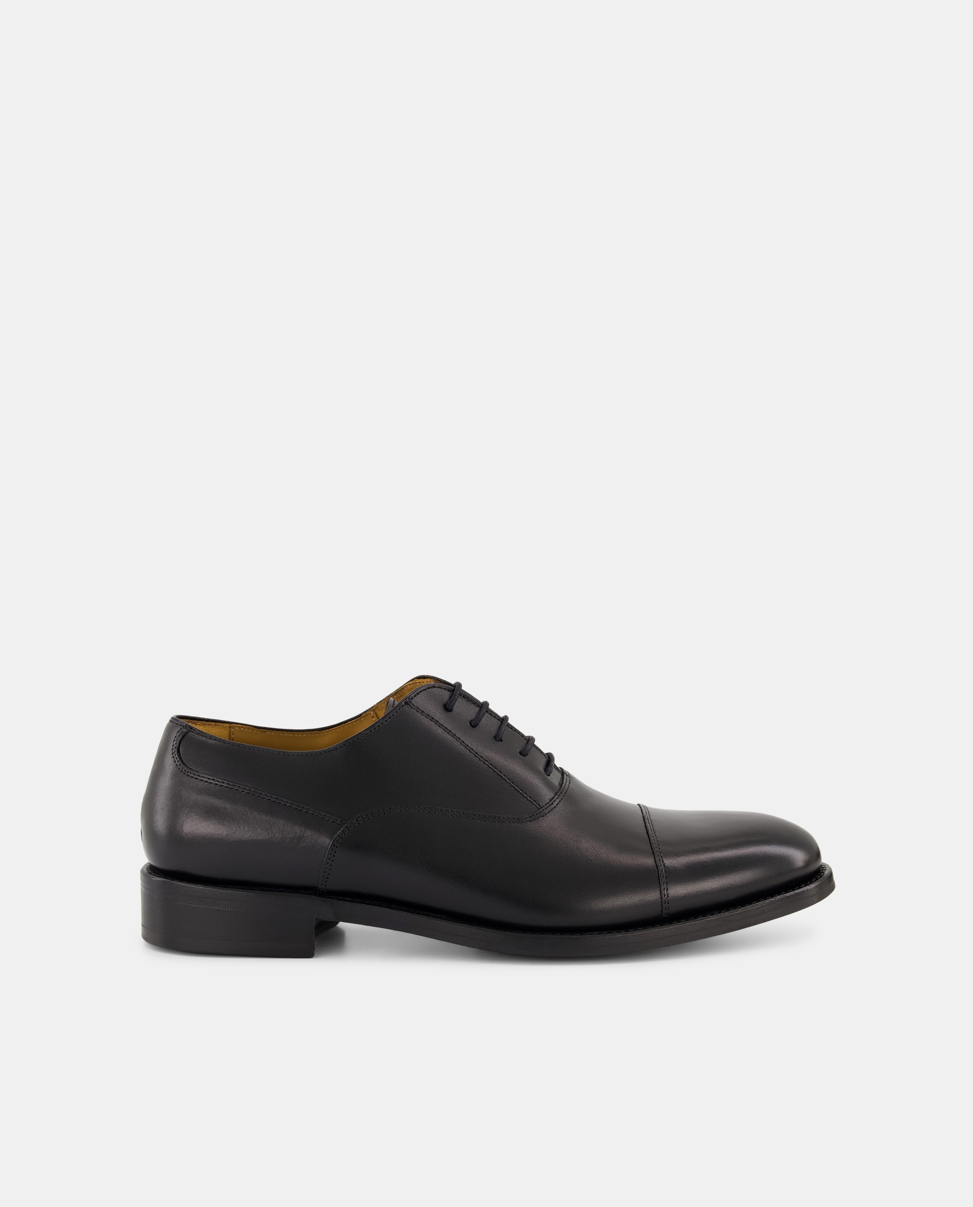 Imagem 0 de Sapatos de Atacadores com Biqueira Direita e em Pele