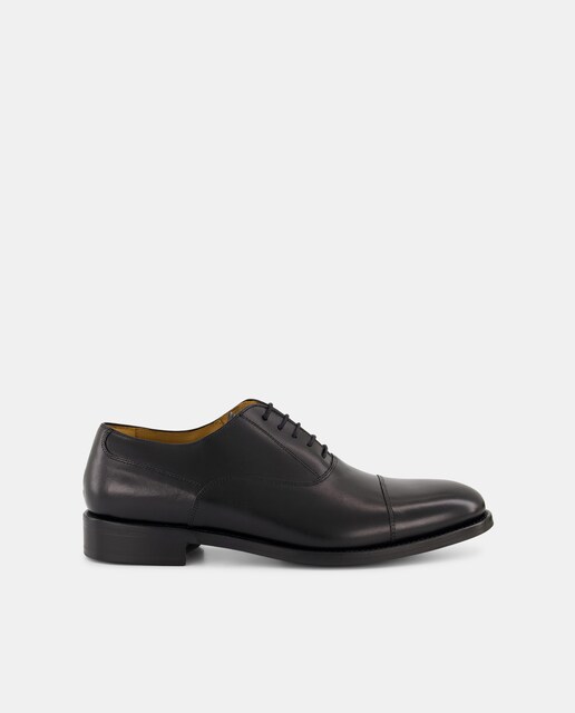 Zapatos de cordones de hombre en piel con puntera recta
