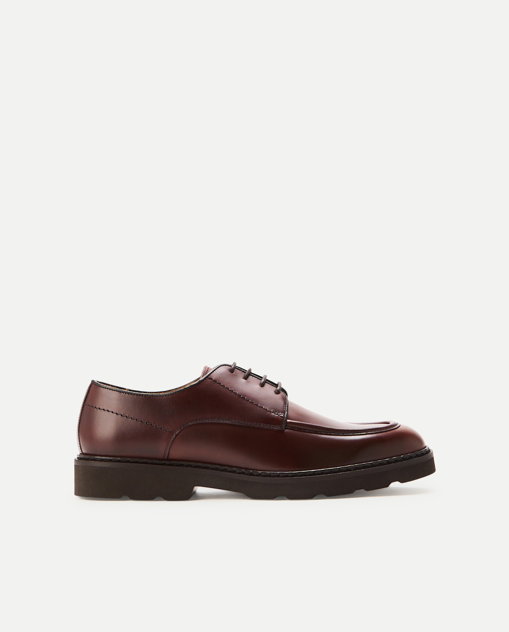 Imagem 0 de Sapatos com Atacadores