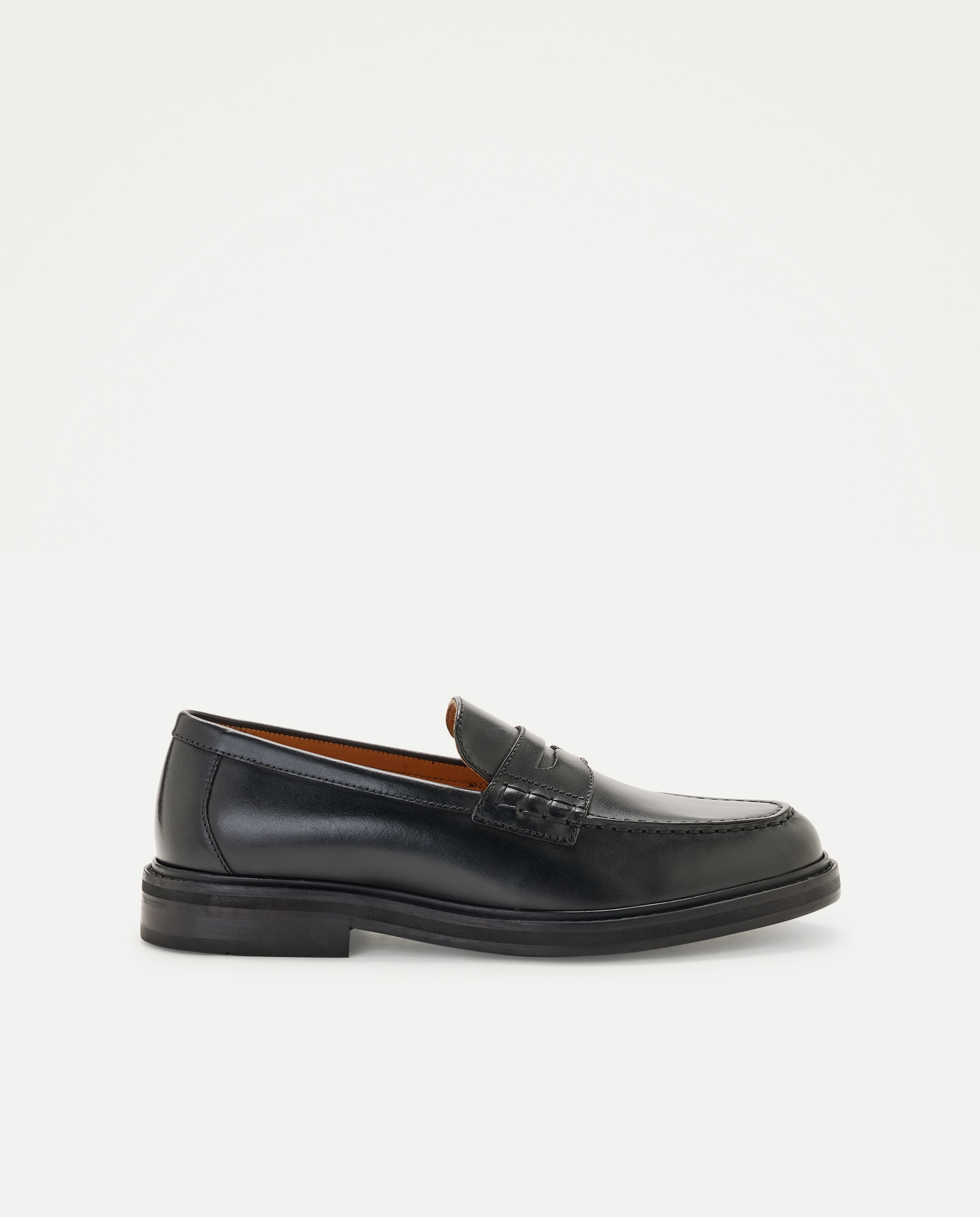 Imagen 0 de Mocasines de hombre con antifaz y piel lisa Negro