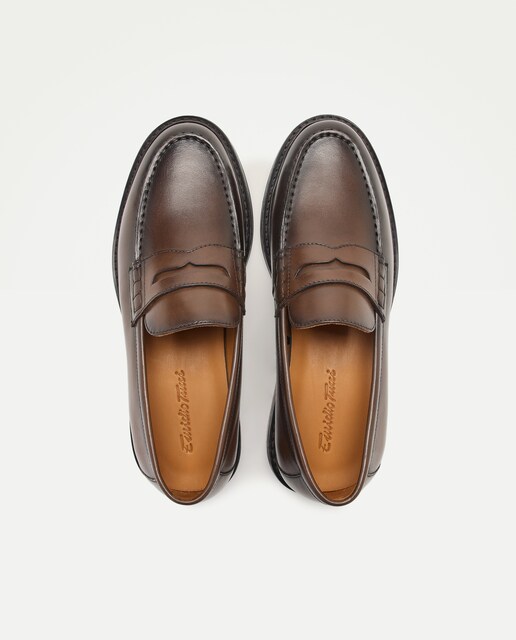 Imagen 0 de Mocasines de hombre con antifaz y piel lisa Marrón