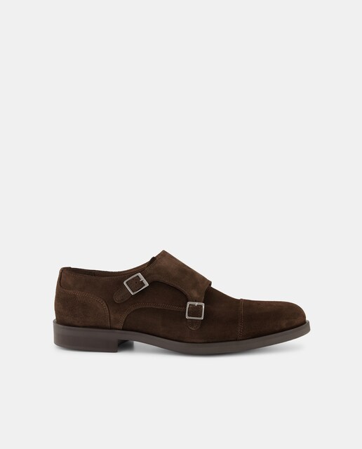 Zapato de hombre con dos hebillas