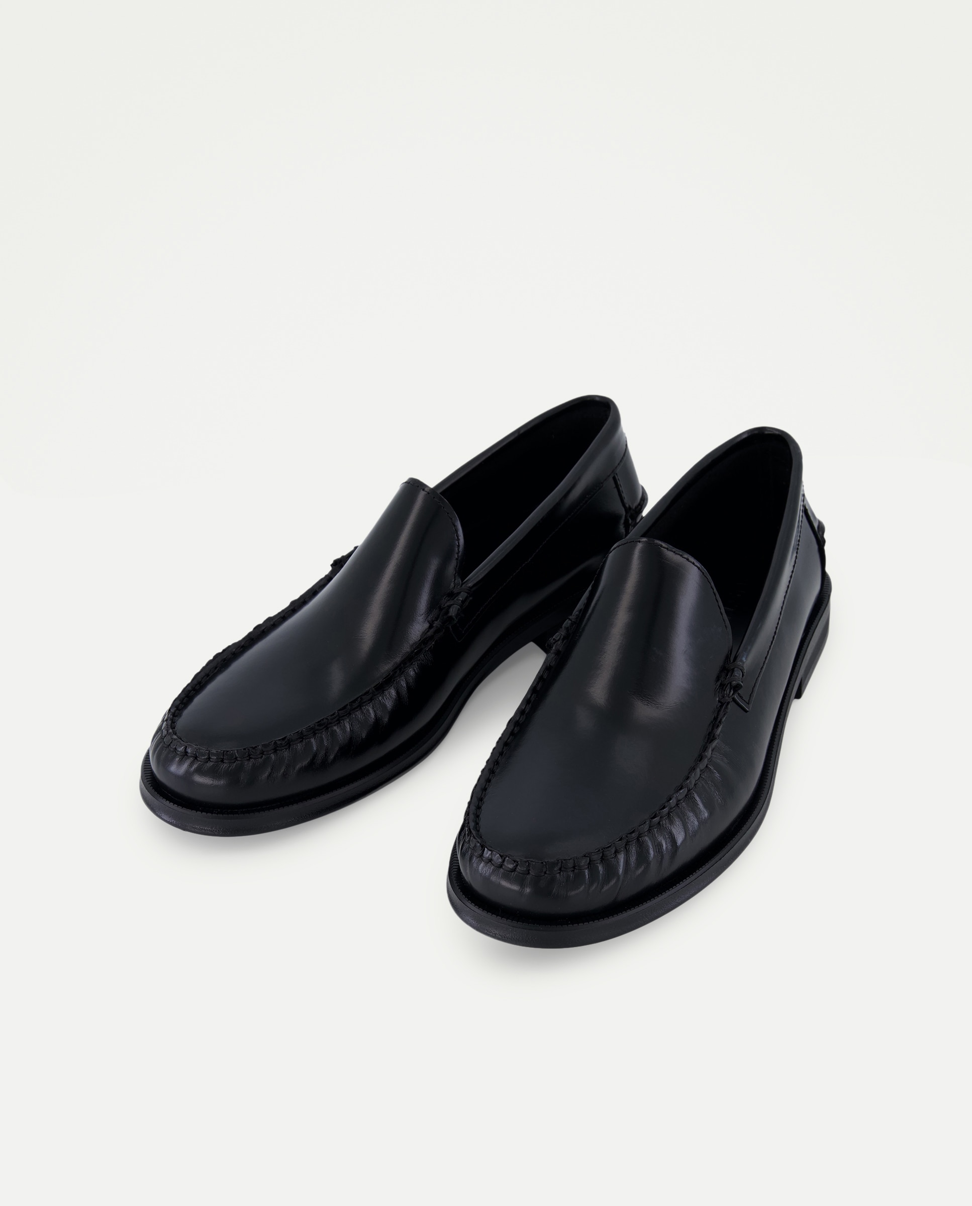 Mocassins com Sola de Borracha Preto-2