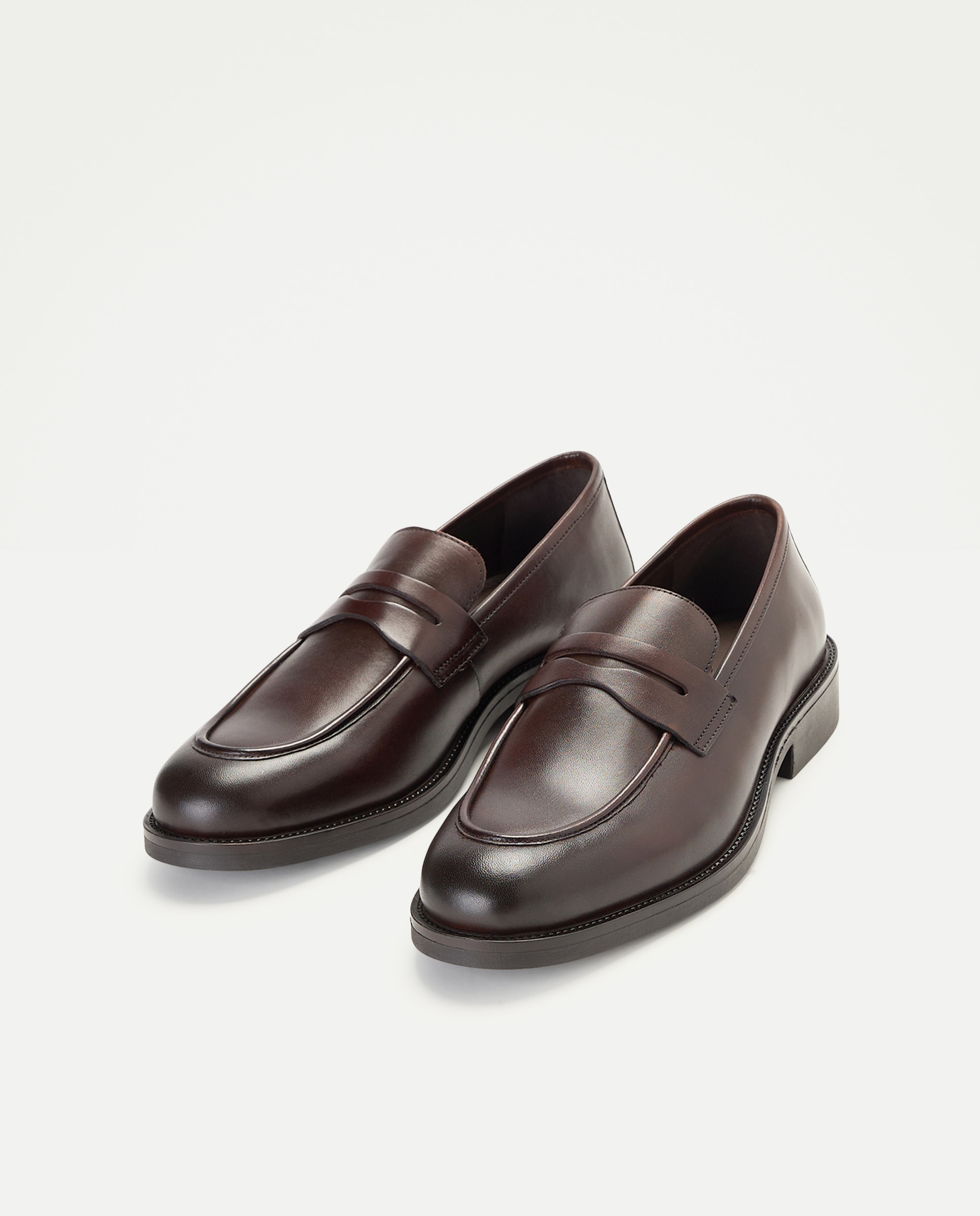 Mocassins em Pele com Travessão Castanho-2