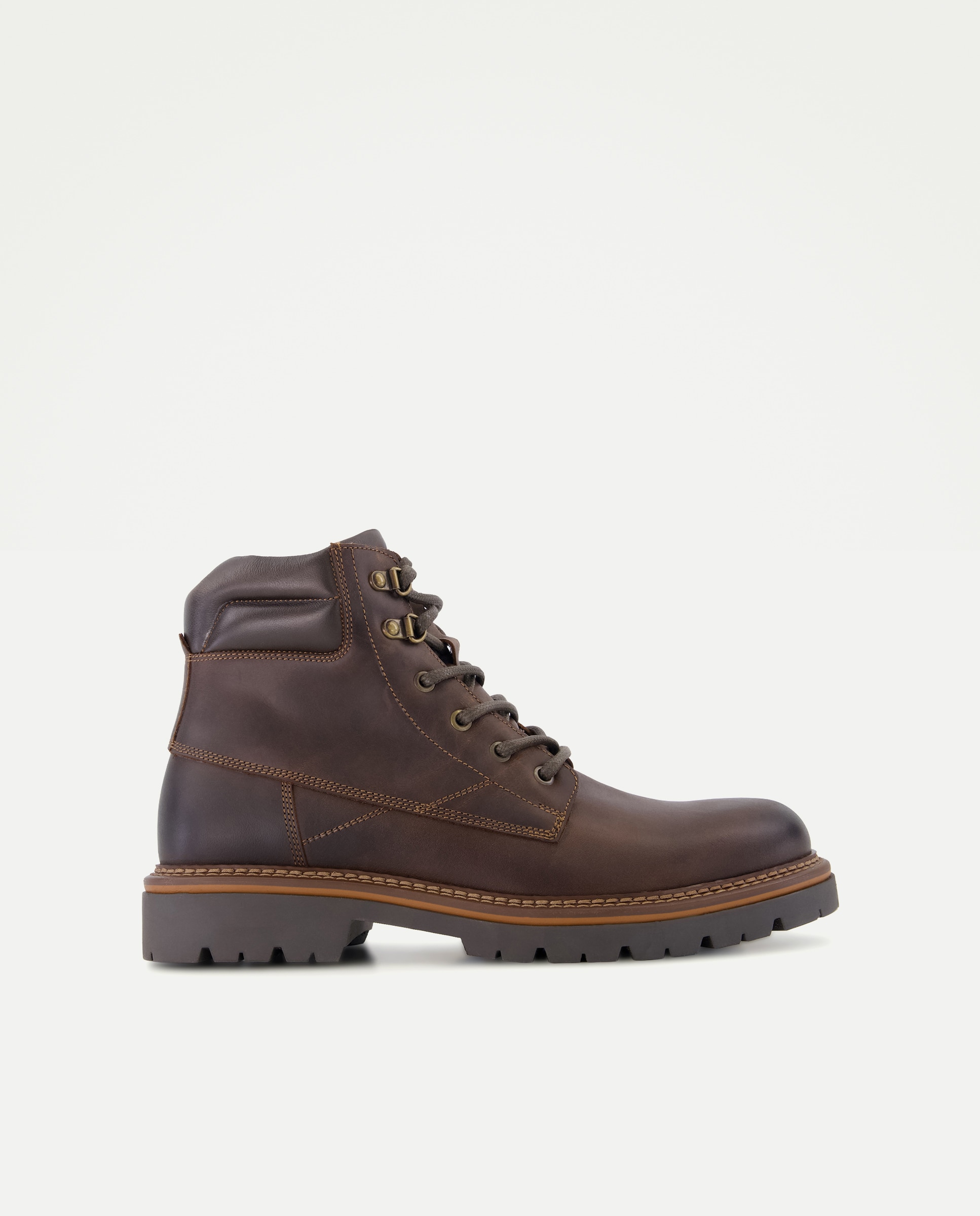 Imagen 0 de Botas de hombre realizdas en piel Marrón chocolate
