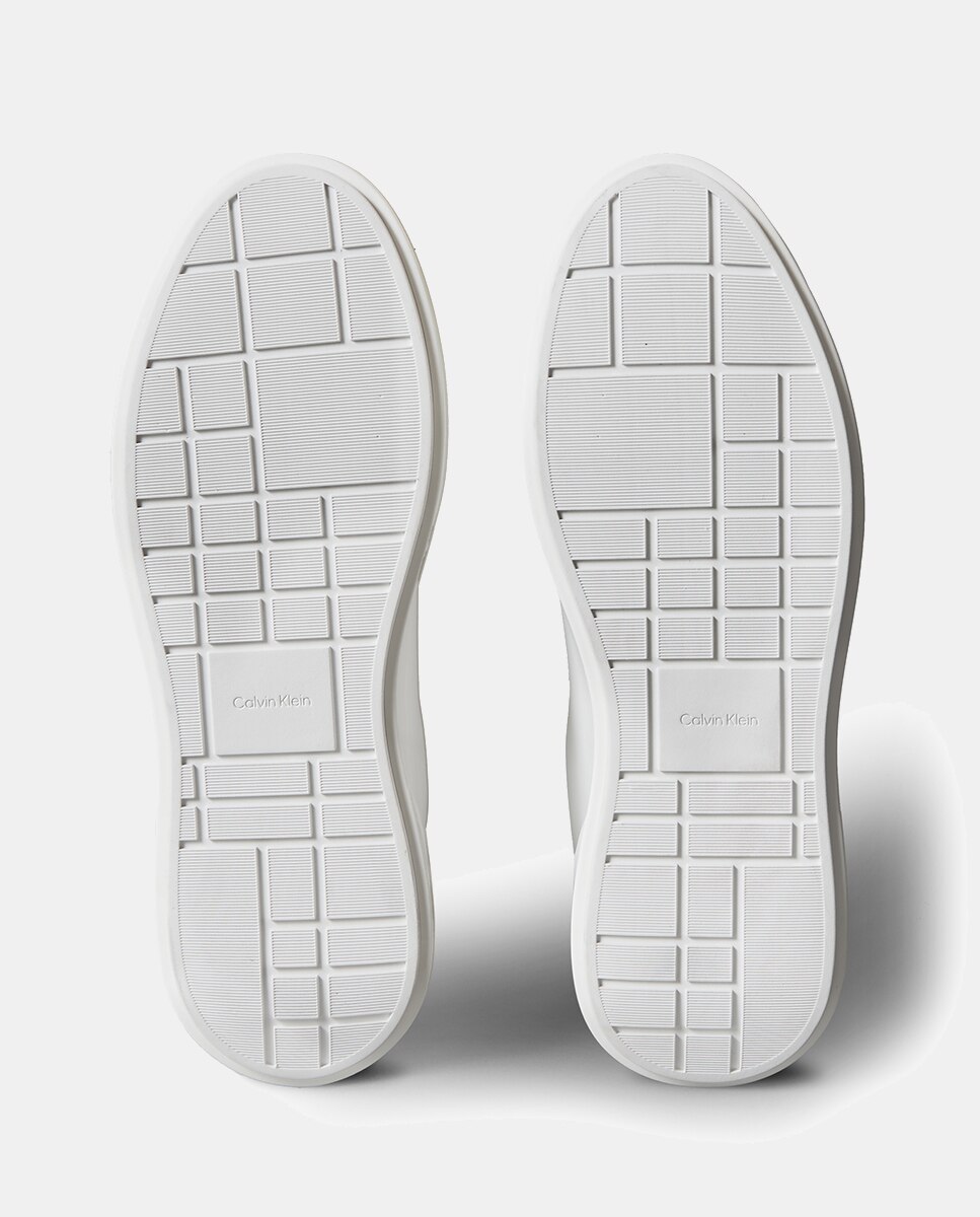 Sapatilhas Tipo Chunky em Pele Branco-12