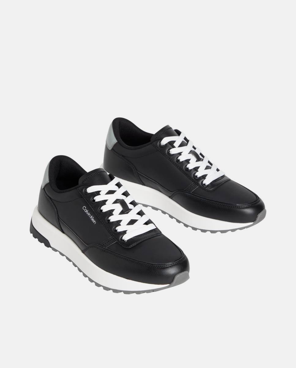 Sapatilhas Runner em Pele Preto-3