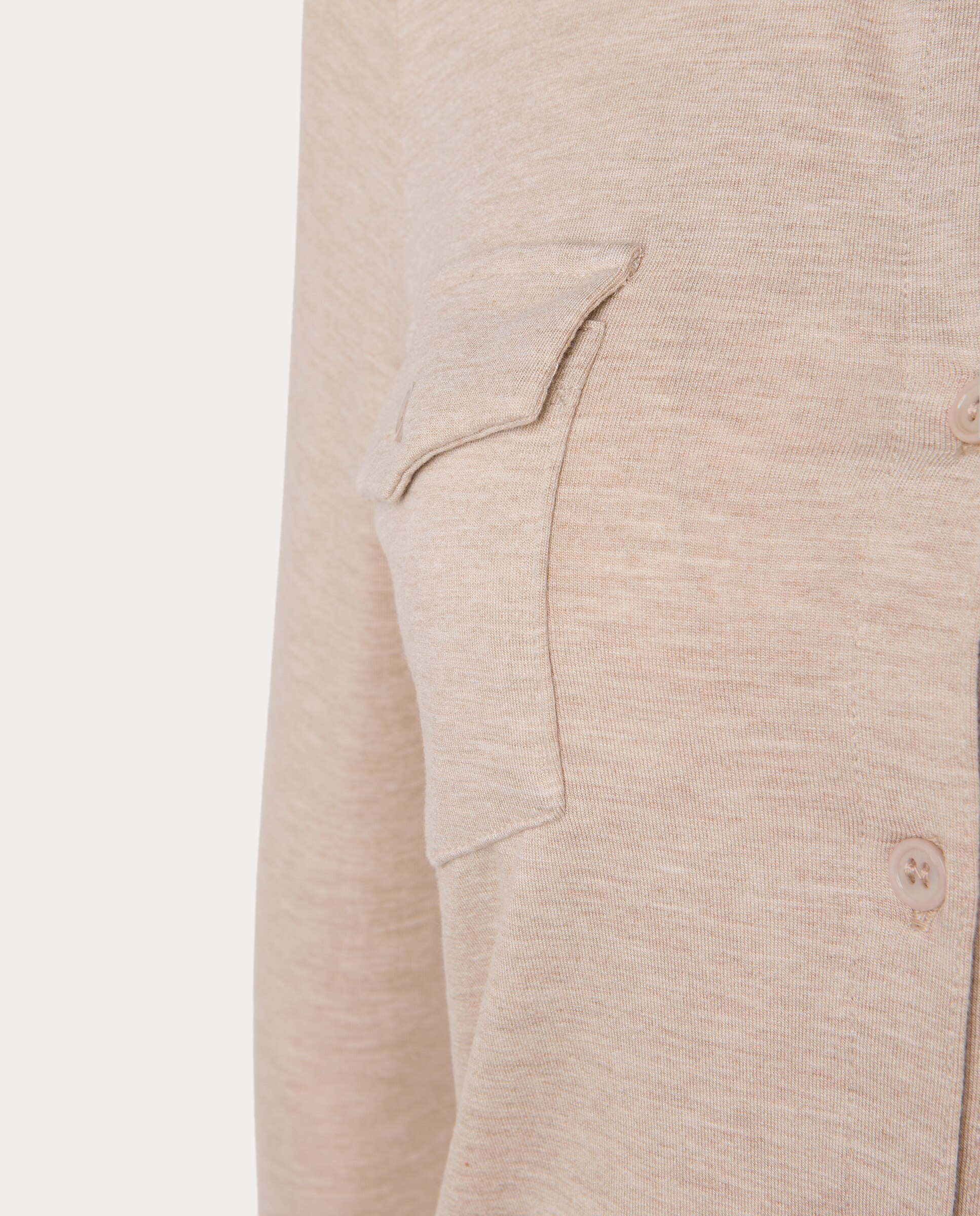 Camisa Fluida com Bolsos Utilitários Bege-4