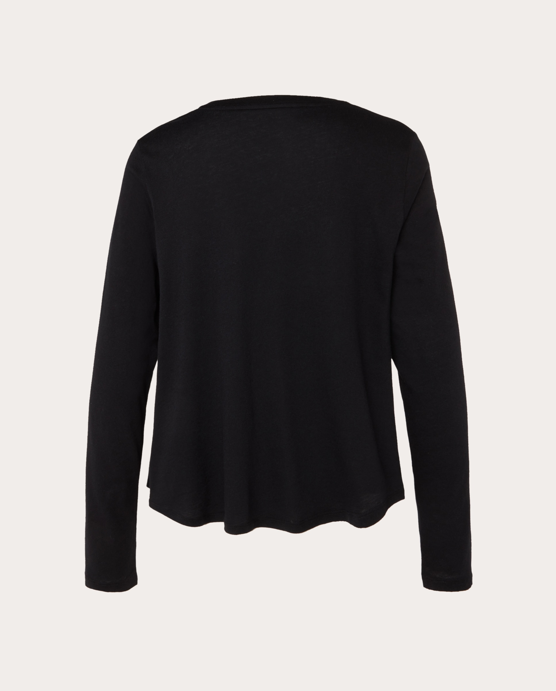 T-shirt Fluida de Corte Evasê Preto-2
