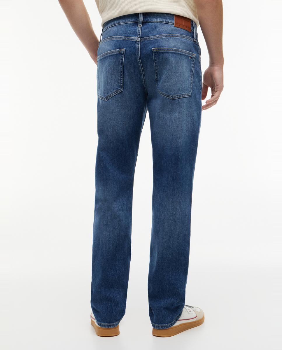 Jeans Slim Straight com Desenho de Cinco Bolsos e Fecho de Correr e Botão Azul-3
