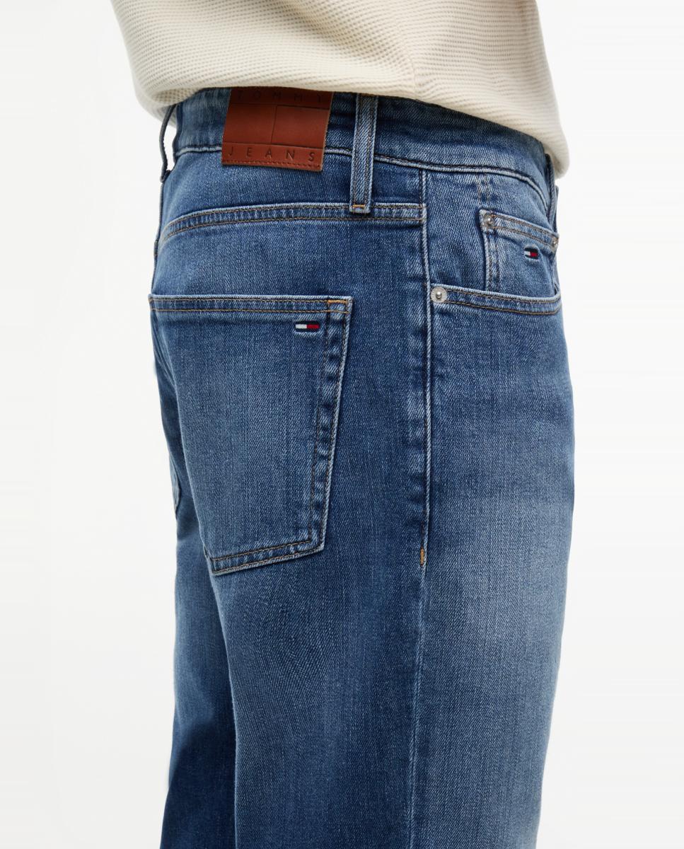 Jeans Slim Straight com Desenho de Cinco Bolsos e Fecho de Correr e Botão Azul-4
