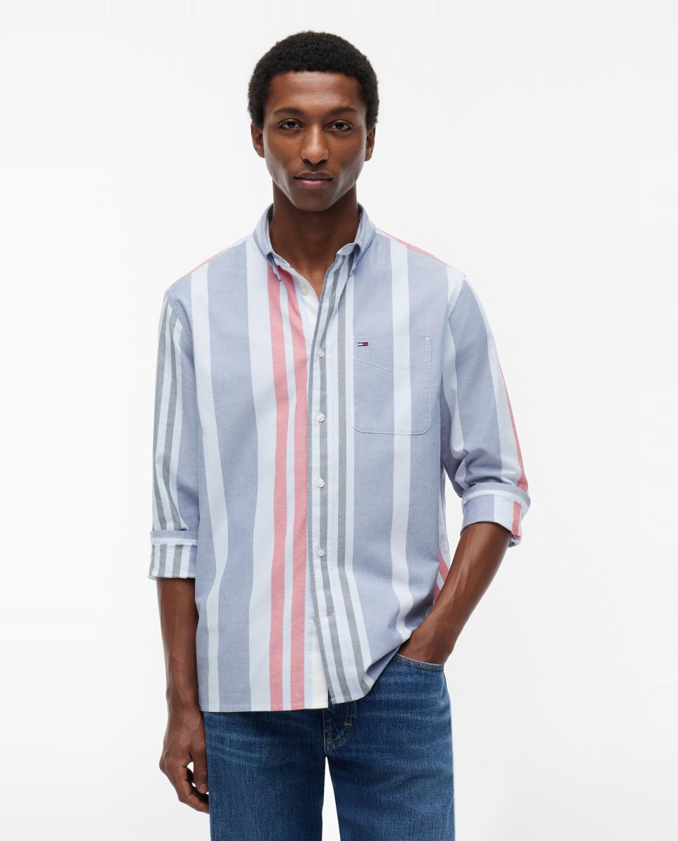 Imagem 0 de Camisa de Manga Comprida em Tecido Oxford com Estampado às Riscas e Corte Regular