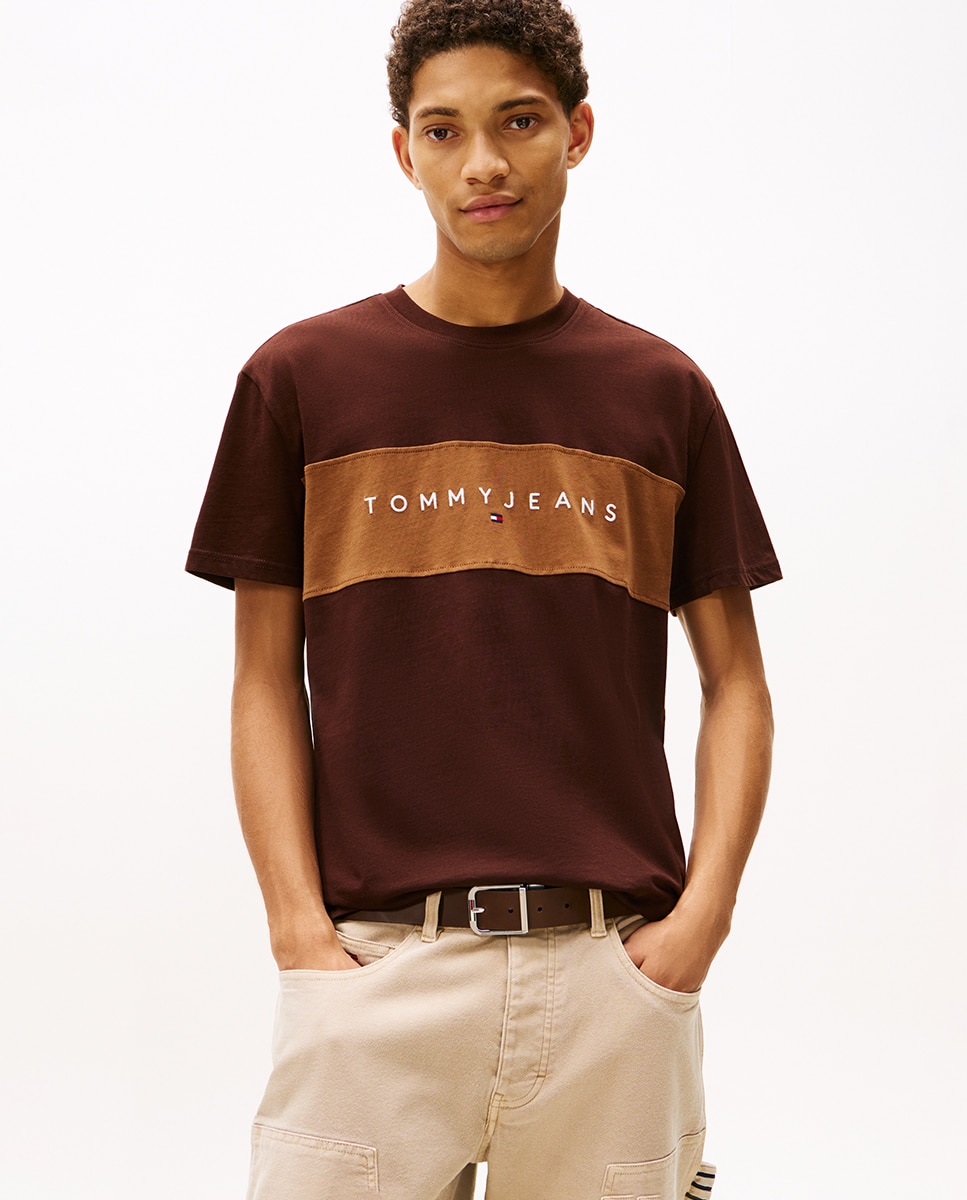 T-shirt Regular Fit com Manga Curta Castanho-escuro-1