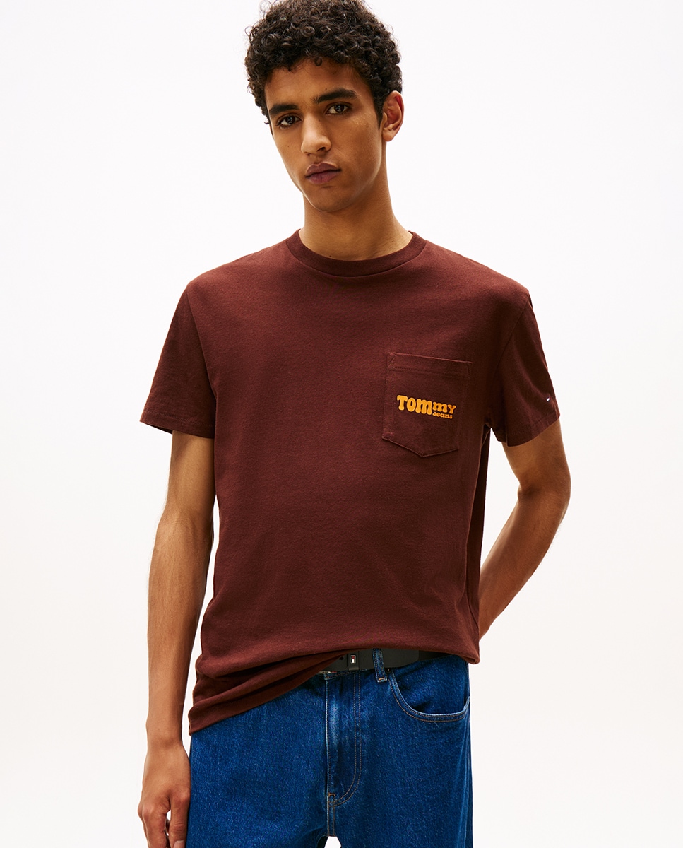 T-shirt Regular Fit com Manga Curta Castanho-escuro-1