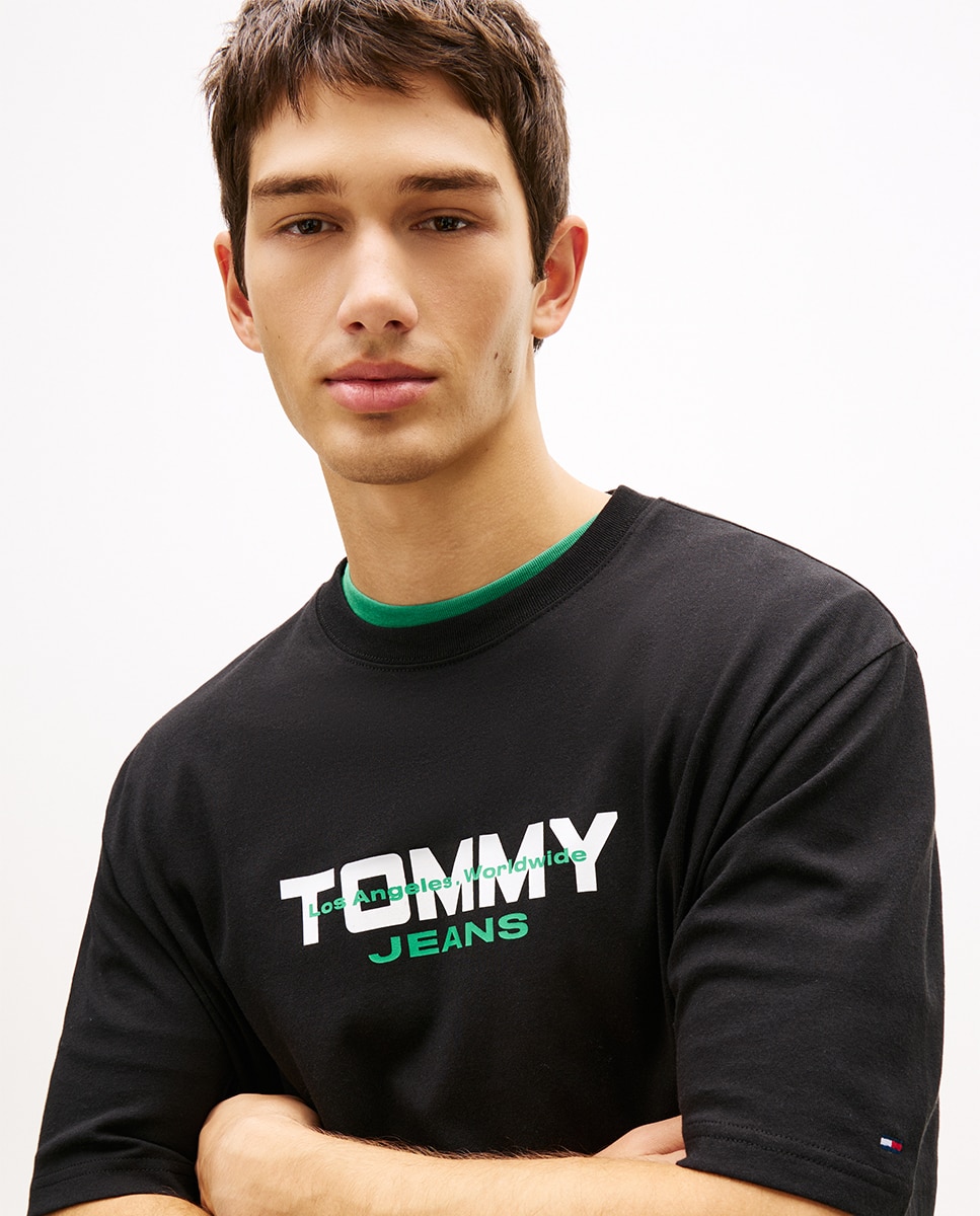 T-shirt 90s Fit com Manga Curta Preto-3