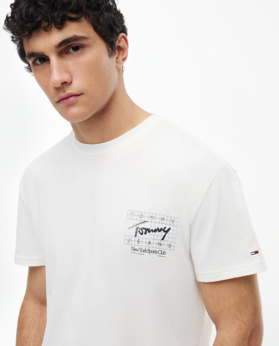 Imagen 3 de Camiseta de hombre de manga corta con corte regular y gráfico con logo en el pecho - Tommy Jeans - Blanco Blanco