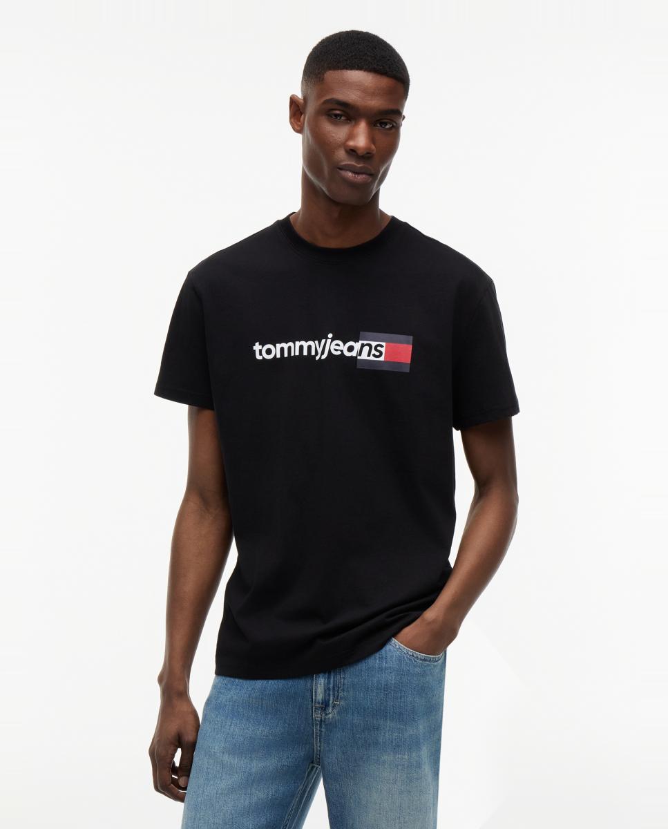Tommy Jeans - Camiseta de manga corta con corte regular y logo Tommy Jeans estampado en el pecho.