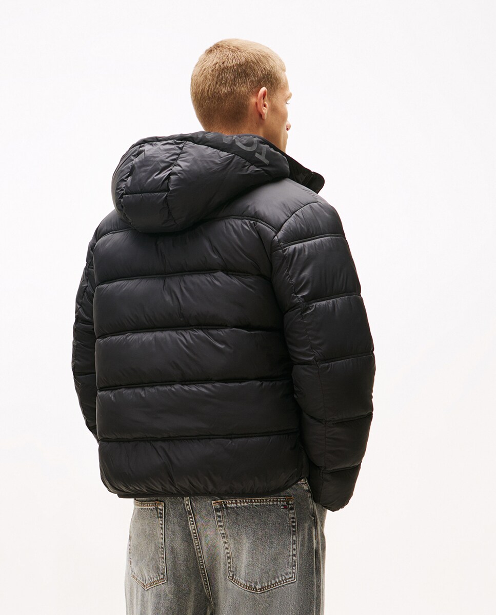 Blusão Acolchoado com Capuz Preto-2