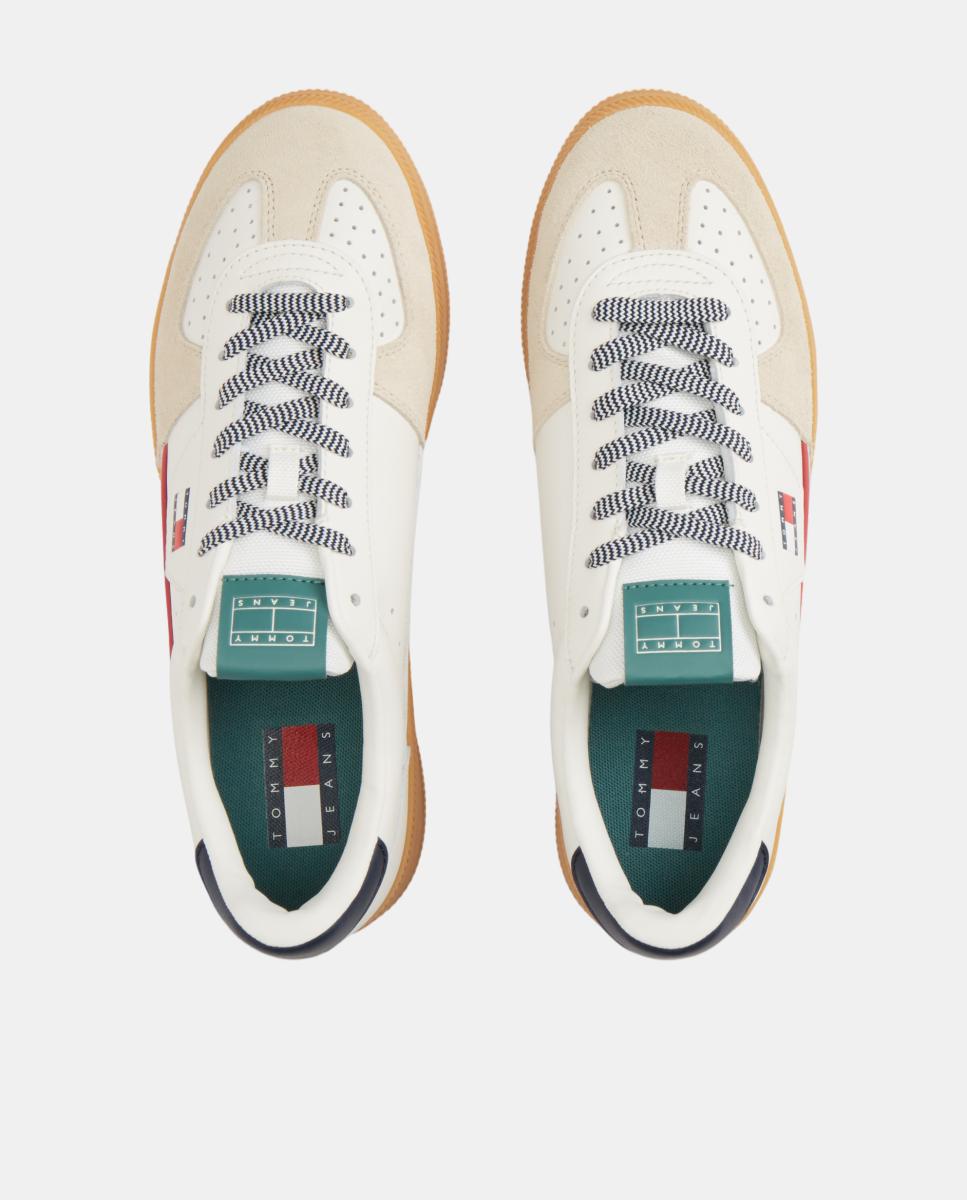 Sapatilhas Low-Top em Pele com Desenho Urbano e Sola de Borracha Branco-3