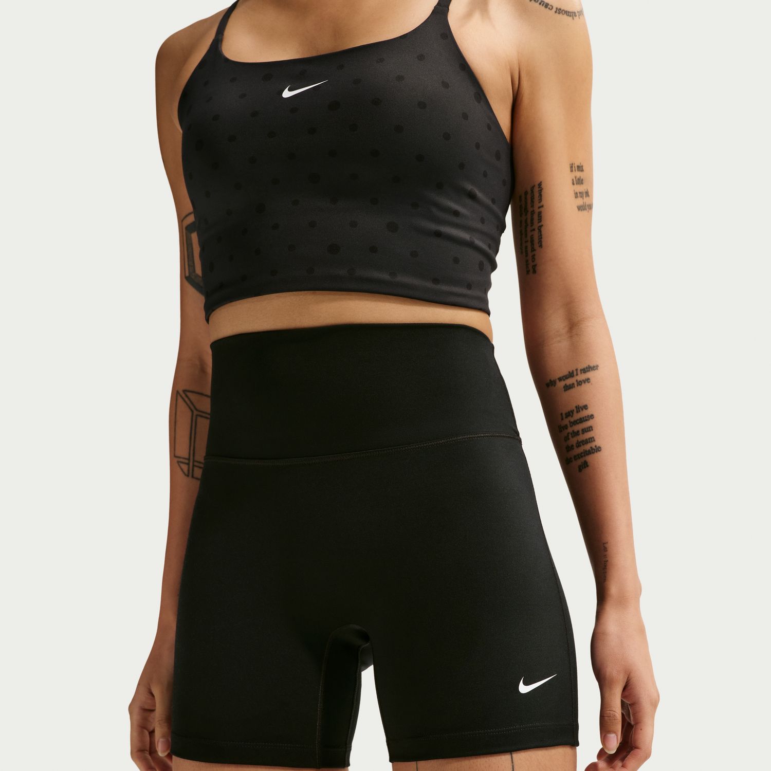Leggings Tipo Calções de Mulher W Nk DF One HR 5In Preto-3