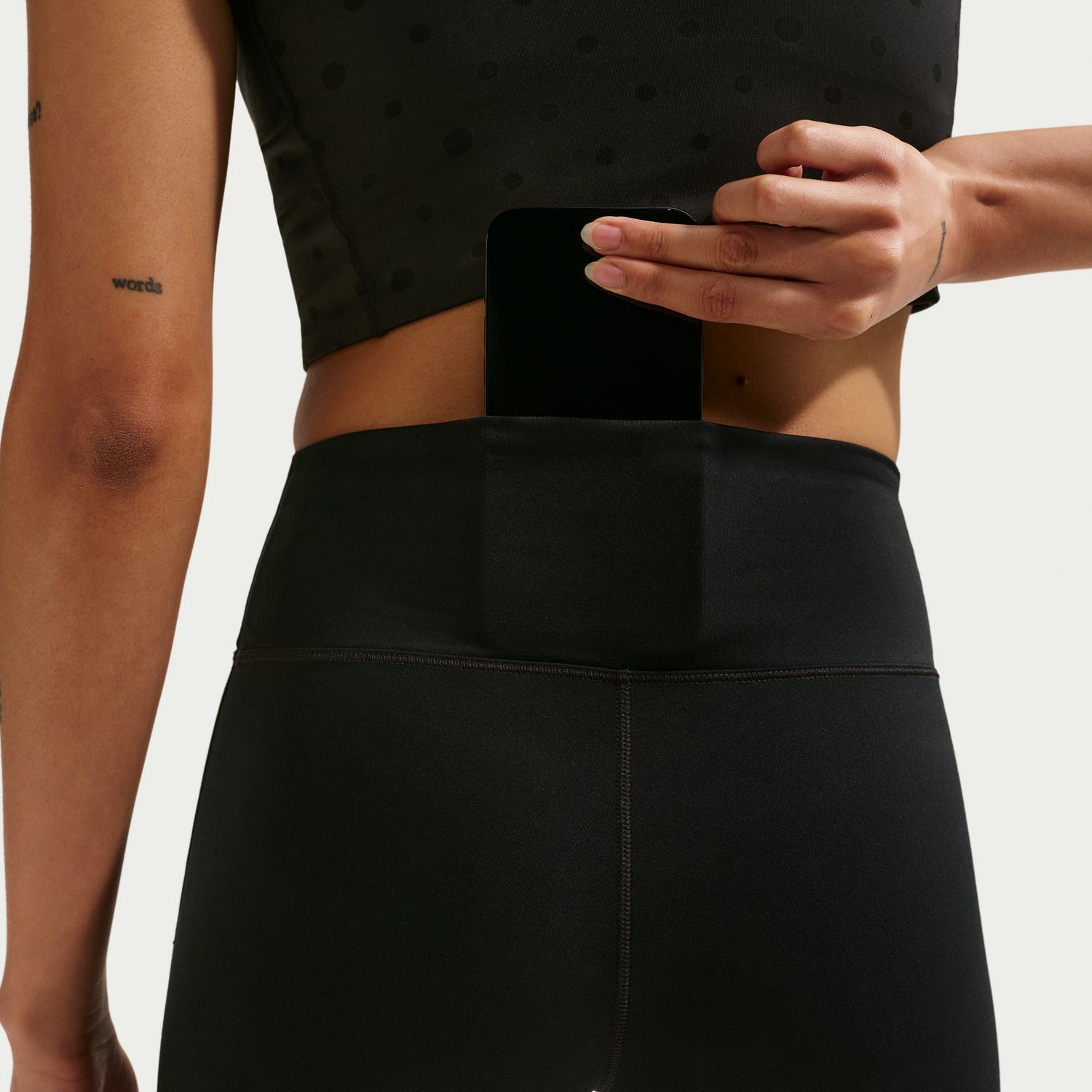 Leggings Tipo Calções de Mulher W Nk DF One HR 5In Preto-6