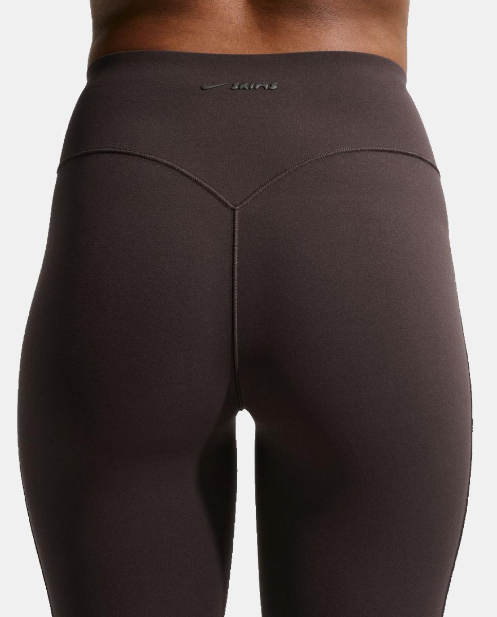 Malla de mujer Studio Stretch 26'' NikeSKIMS - Marrón Marrón-4