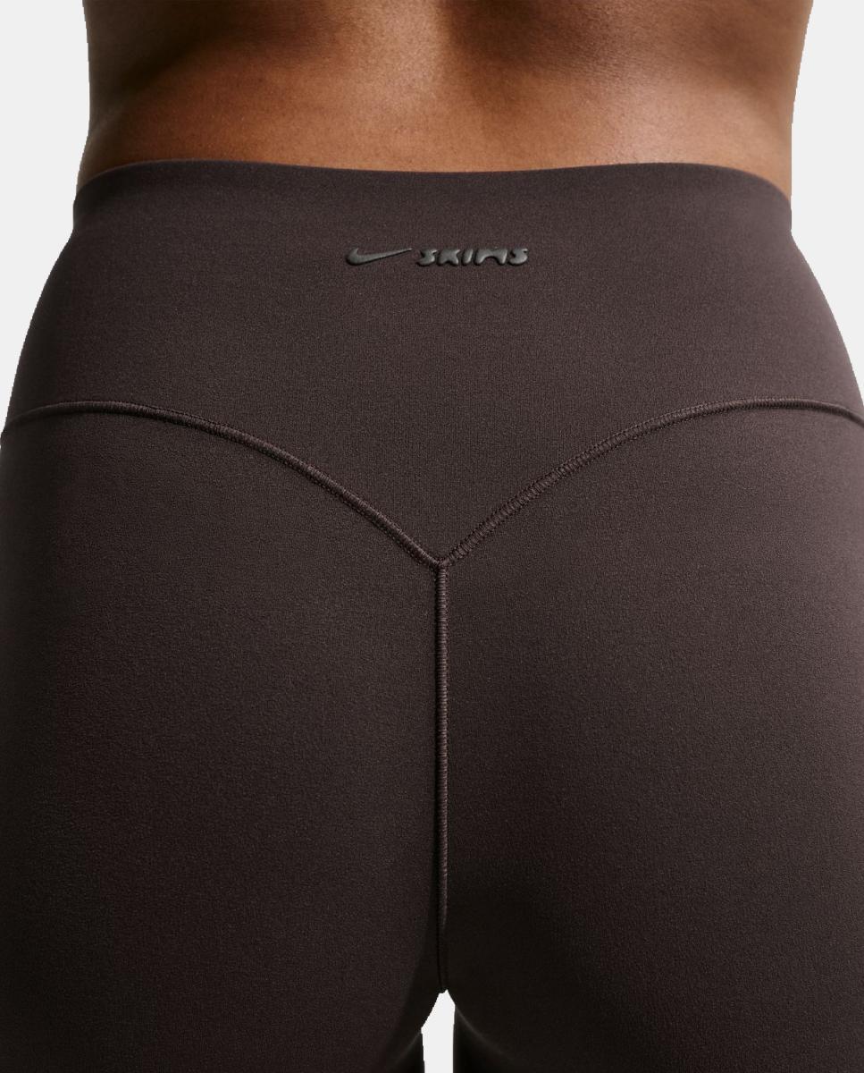 Malla de mujer Studio Stretch 26'' NikeSKIMS - Marrón Marrón-6