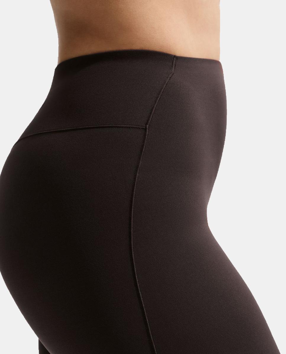 Malla de mujer Studio Stretch 26'' NikeSKIMS - Marrón Marrón-9