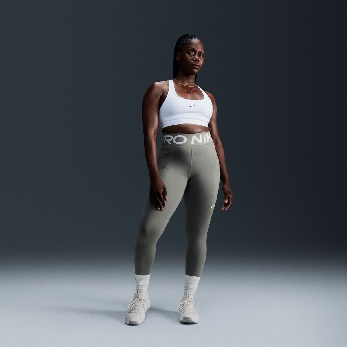 Top de Mulher Swoosh Light Support Branco-4