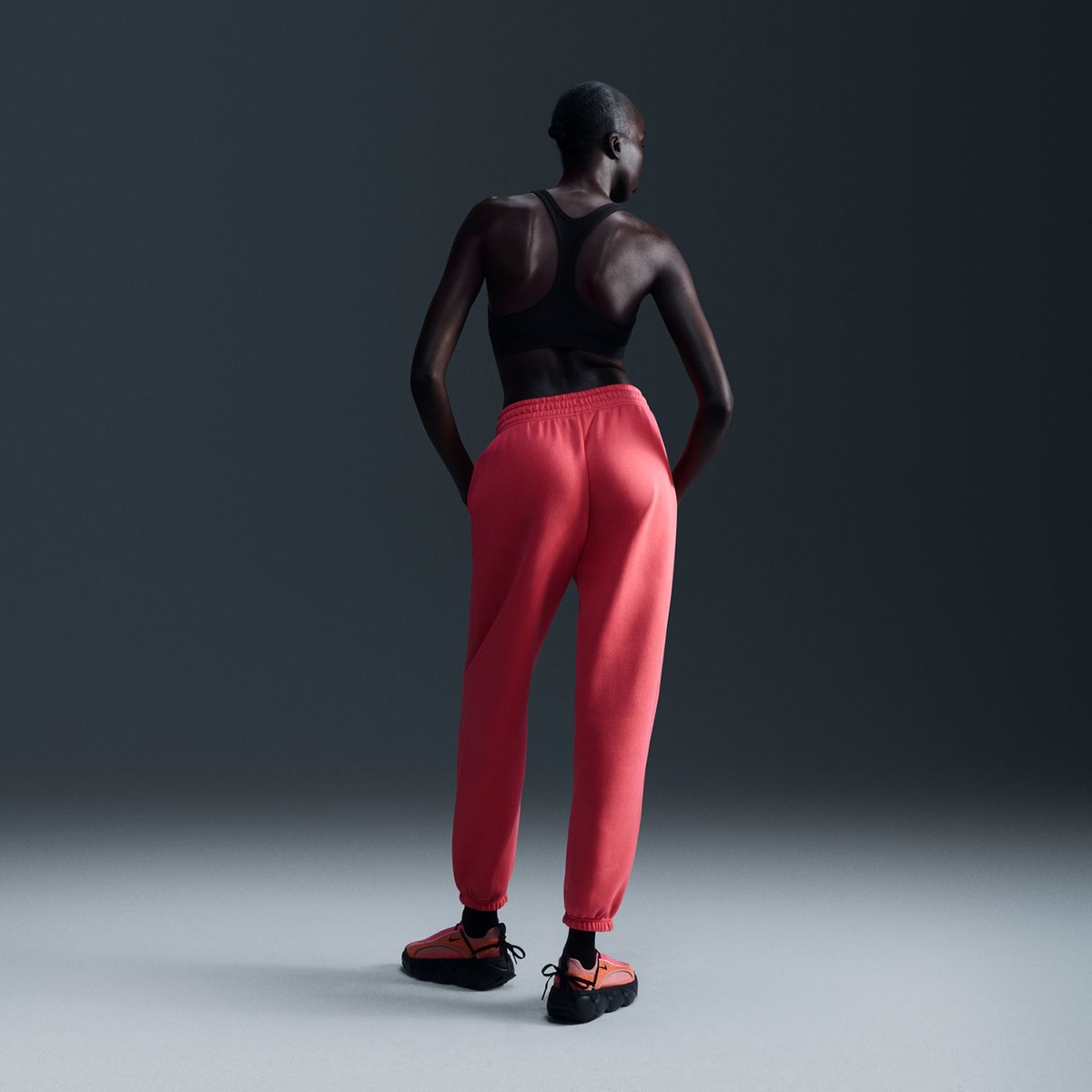 Top de Mulher Swoosh Light Support Preto-5