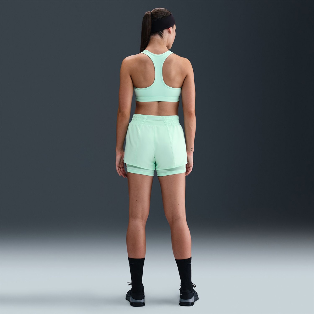 Top de Mulher Swoosh Medium Support Verde-8