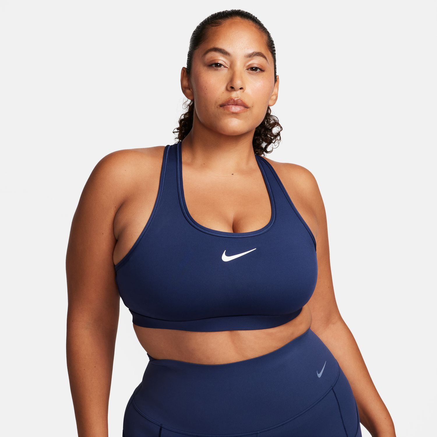 Imagem 0 de Top de Mulher Swoosh Medium Support Bra