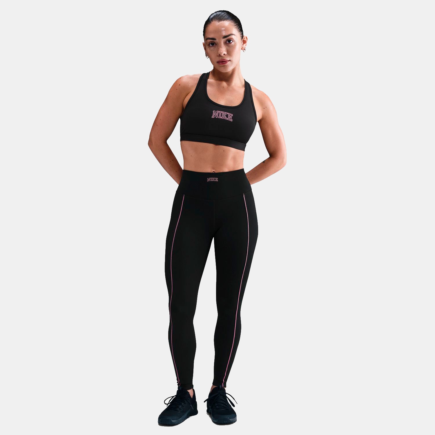 Top de Mulher Swoosh Medium Support Preto-1