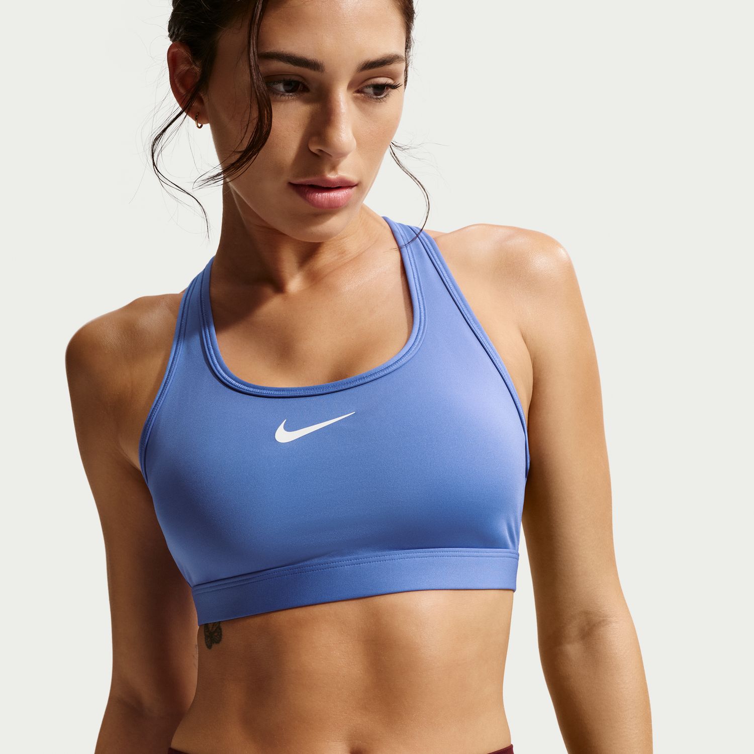 Imagem 0 de Top de Mulher Swoosh Medium Support