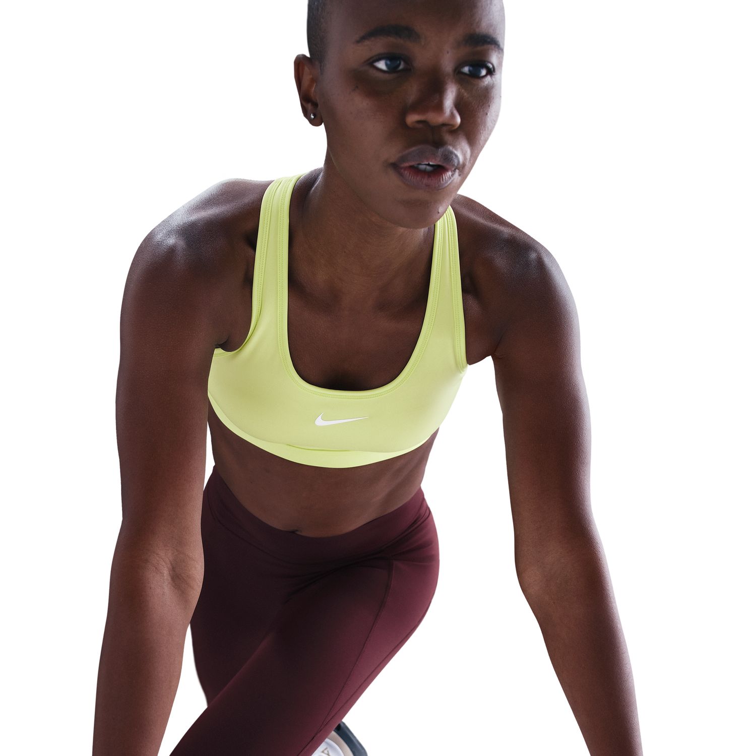 Top de Mulher Swoosh Medium Support Amarelo-5