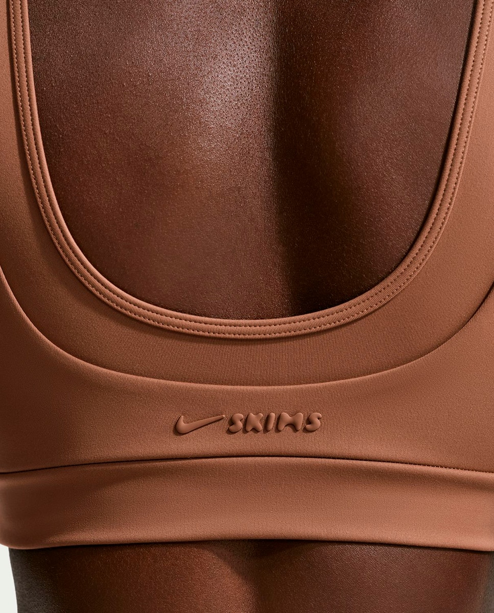 Top de mujer Matte Scoop Bra NikeSKIMS - Marrón Marrón-6