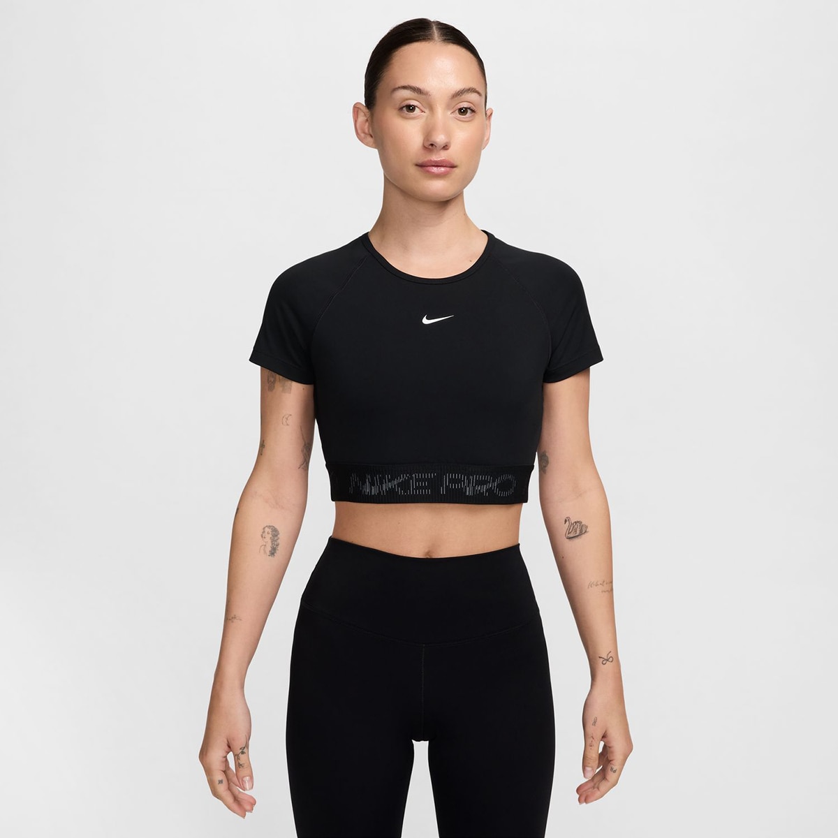 T-shirt de mulher Pro Nike Preto-1