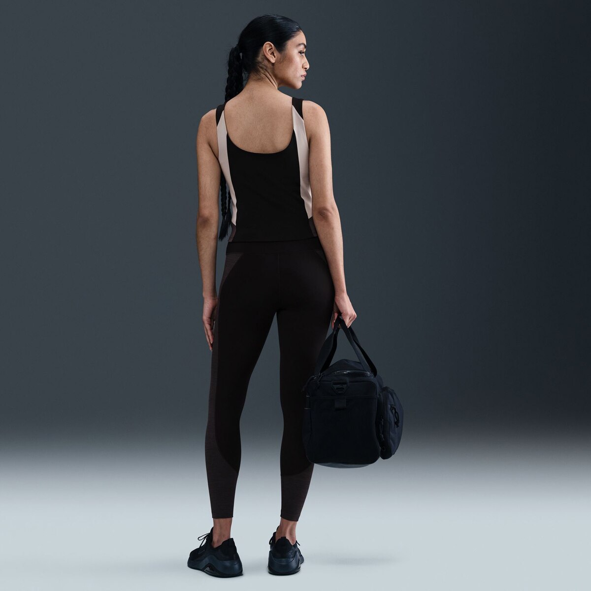 T-shirt de Mulher One Preto-2