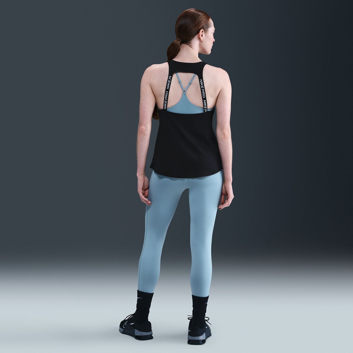 T-shirt de mulher Pro Nike Preto-2